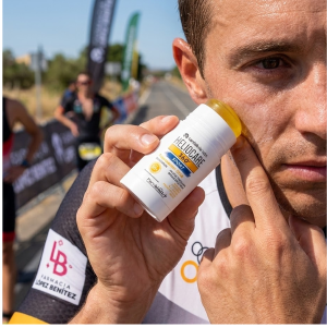 Heliocare 360 º Sport Transparent Stick SPF 50+, 25 gr. (2)